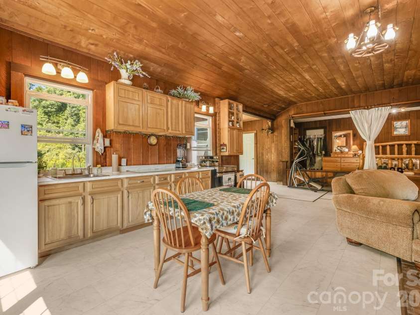 1712 Little Creek Road, Hot Springs, NC 28743.  MLS# CAR4421283, YatesRealty ID 37322. 