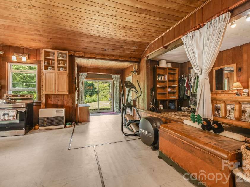 1712 Little Creek Road, Hot Springs, NC 28743.  MLS# CAR4421283, YatesRealty ID 37322. 
