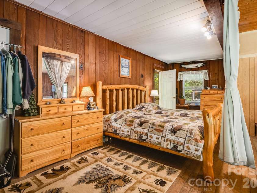 1712 Little Creek Road, Hot Springs, NC 28743.  MLS# CAR4421283, YatesRealty ID 37322. 
