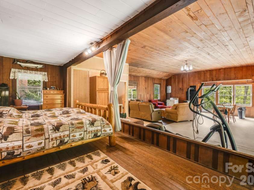 1712 Little Creek Road, Hot Springs, NC 28743.  MLS# CAR4421283, YatesRealty ID 37322. 