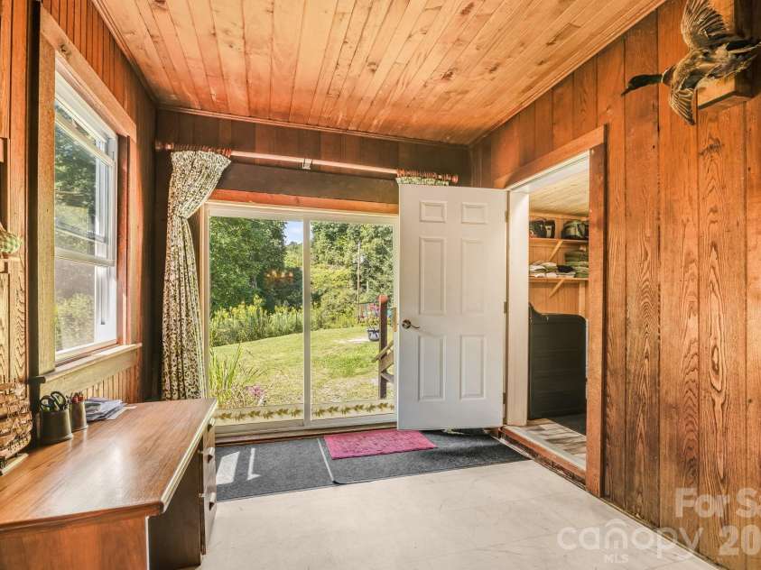 1712 Little Creek Road, Hot Springs, NC 28743.  MLS# CAR4421283, YatesRealty ID 37322. 