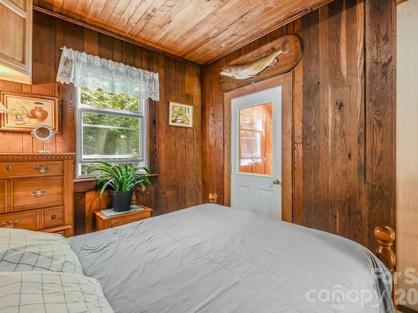 1712 Little Creek Road, Hot Springs, NC 28743.  MLS# CAR4421283, YatesRealty ID 37322. 