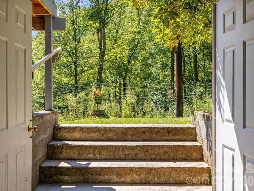 1712 Little Creek Road, Hot Springs, NC 28743.  MLS# CAR4421283, YatesRealty ID 37322. 