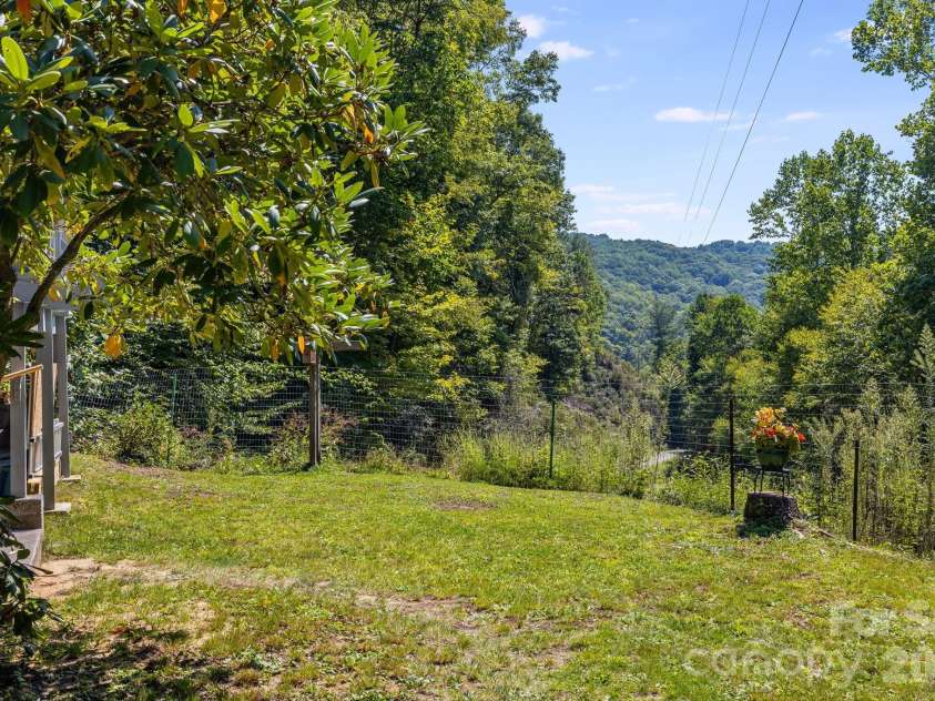 1712 Little Creek Road, Hot Springs, NC 28743.  MLS# CAR4421283, YatesRealty ID 37322. 
