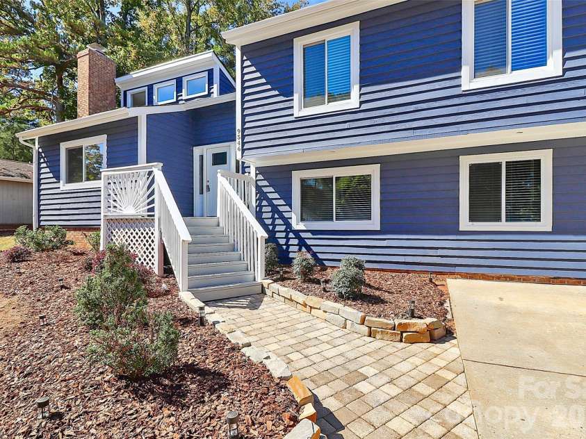 9546 Fairway Ridge Road, Charlotte, NC 28277.  MLS# CAR4403165, YatesRealty ID 37323. 