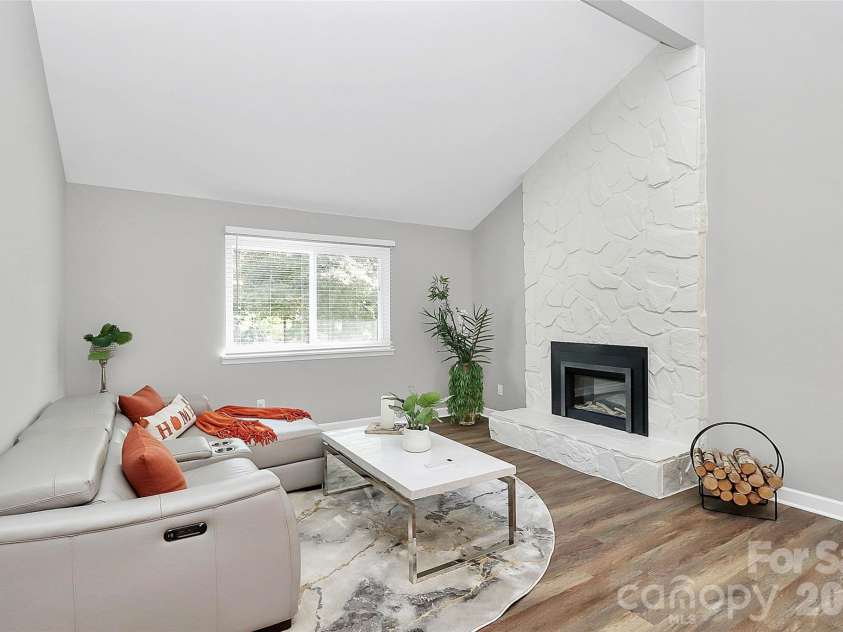9546 Fairway Ridge Road, Charlotte, NC 28277.  MLS# CAR4403165, YatesRealty ID 37323. 