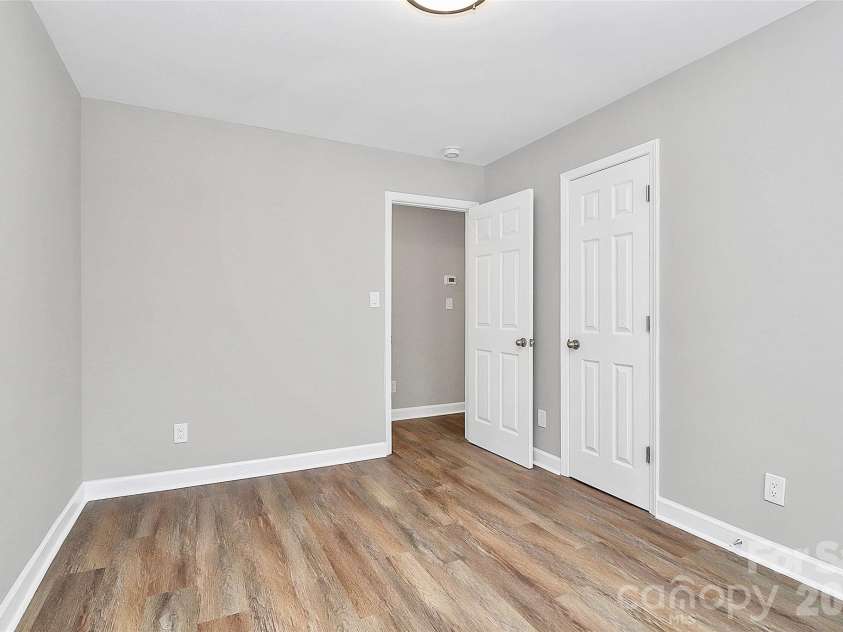 9546 Fairway Ridge Road, Charlotte, NC 28277.  MLS# CAR4403165, YatesRealty ID 37323. 