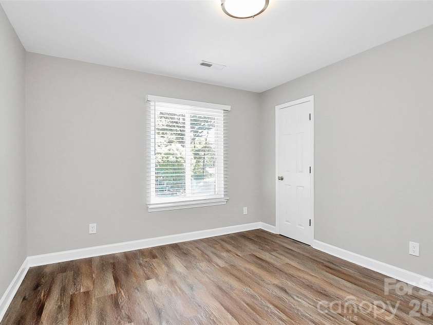 9546 Fairway Ridge Road, Charlotte, NC 28277.  MLS# CAR4403165, YatesRealty ID 37323. 