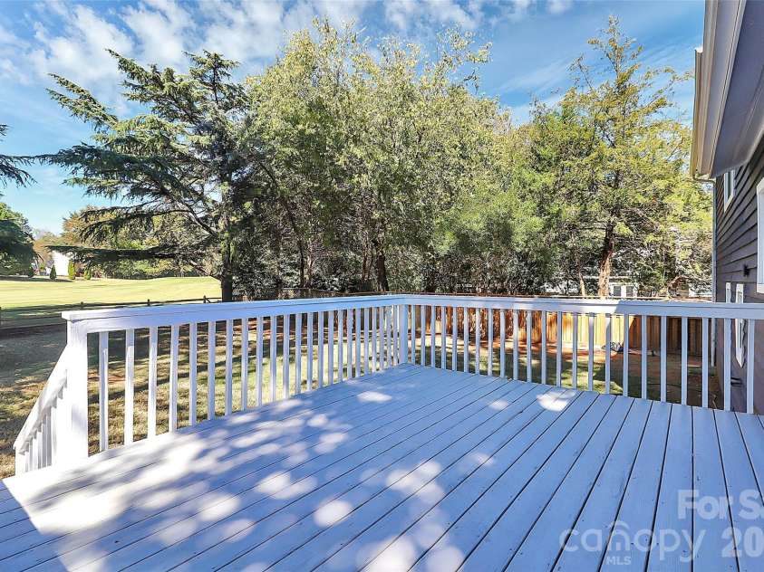 9546 Fairway Ridge Road, Charlotte, NC 28277.  MLS# CAR4403165, YatesRealty ID 37323. Peaceful deck overlooks the golf course