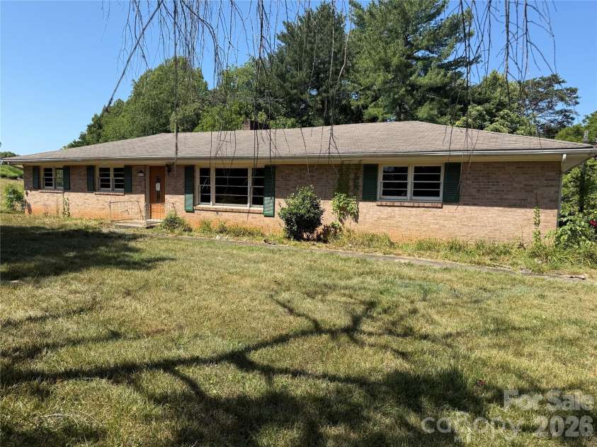 649 Curtis Bridge Road, North Wilkesboro, NC 28659.  MLS# CAR4404533, YatesRealty ID 37324. 