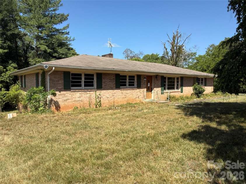 649 Curtis Bridge Road, North Wilkesboro, NC 28659.  MLS# CAR4404533, YatesRealty ID 37324. 