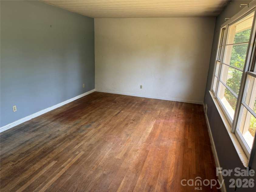 649 Curtis Bridge Road, North Wilkesboro, NC 28659.  MLS# CAR4404533, YatesRealty ID 37324. 