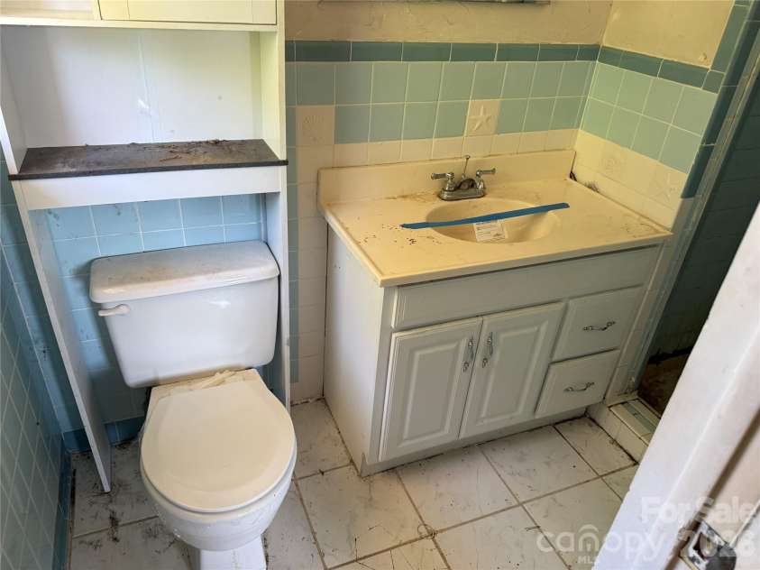 649 Curtis Bridge Road, North Wilkesboro, NC 28659.  MLS# CAR4404533, YatesRealty ID 37324. 