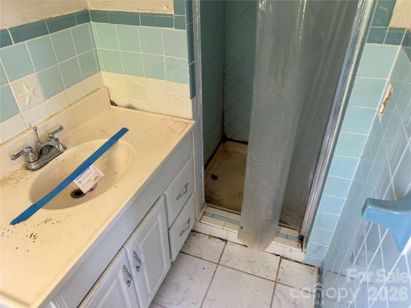649 Curtis Bridge Road, North Wilkesboro, NC 28659.  MLS# CAR4404533, YatesRealty ID 37324. 