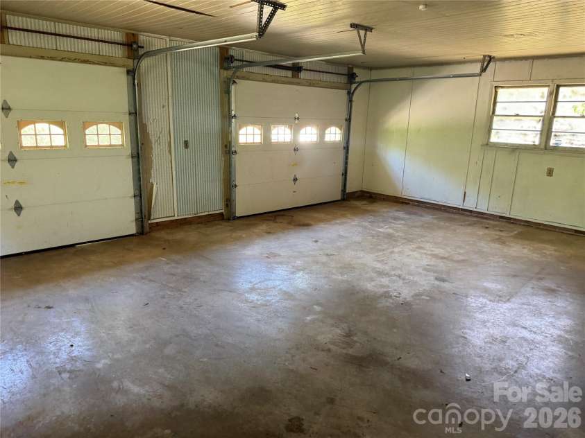 649 Curtis Bridge Road, North Wilkesboro, NC 28659.  MLS# CAR4404533, YatesRealty ID 37324. 