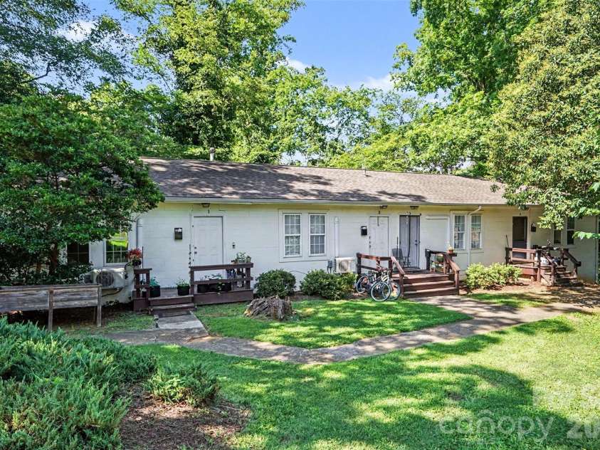 2800 Carol Avenue, Charlotte, NC 28208.  MLS# CAR4401707, YatesRealty ID 37325. 
