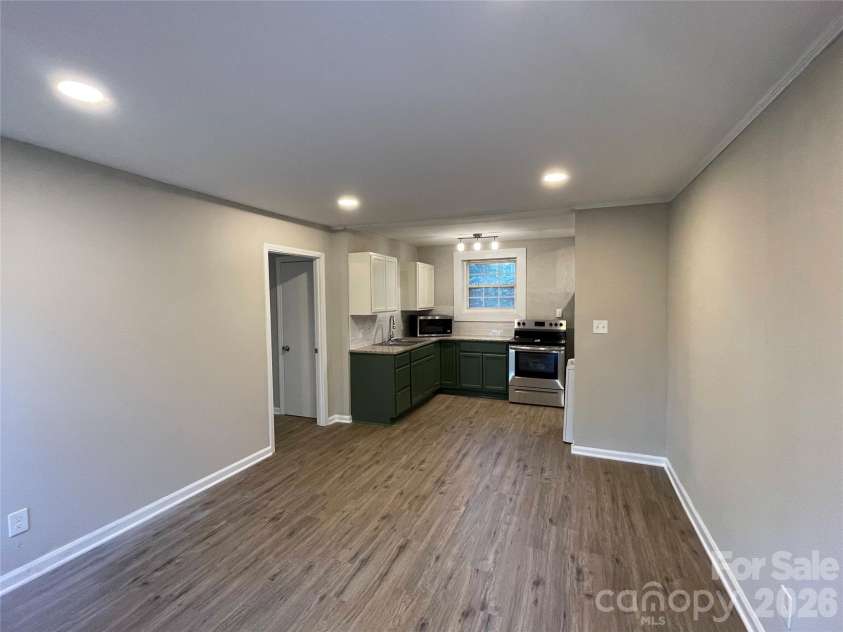 2800 Carol Avenue, Charlotte, NC 28208.  MLS# CAR4401707, YatesRealty ID 37325. 