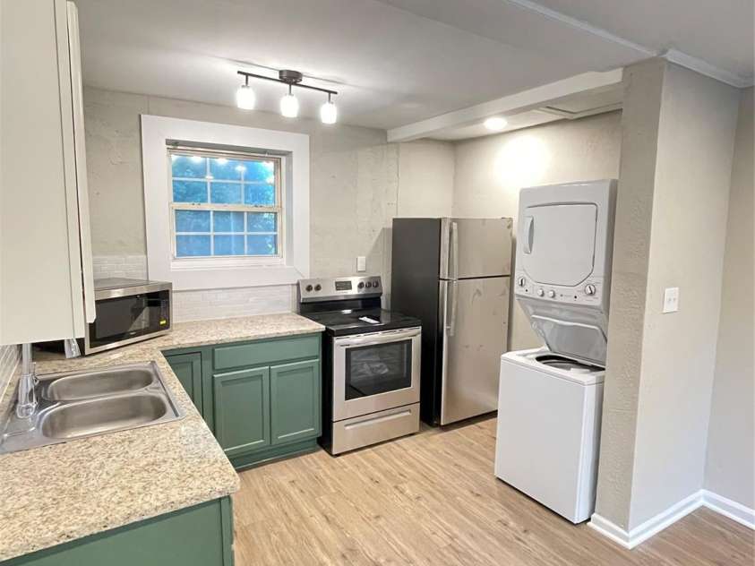 2800 Carol Avenue, Charlotte, NC 28208.  MLS# CAR4401707, YatesRealty ID 37325. 