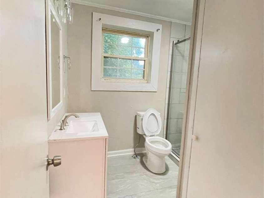 2800 Carol Avenue, Charlotte, NC 28208.  MLS# CAR4401707, YatesRealty ID 37325. 