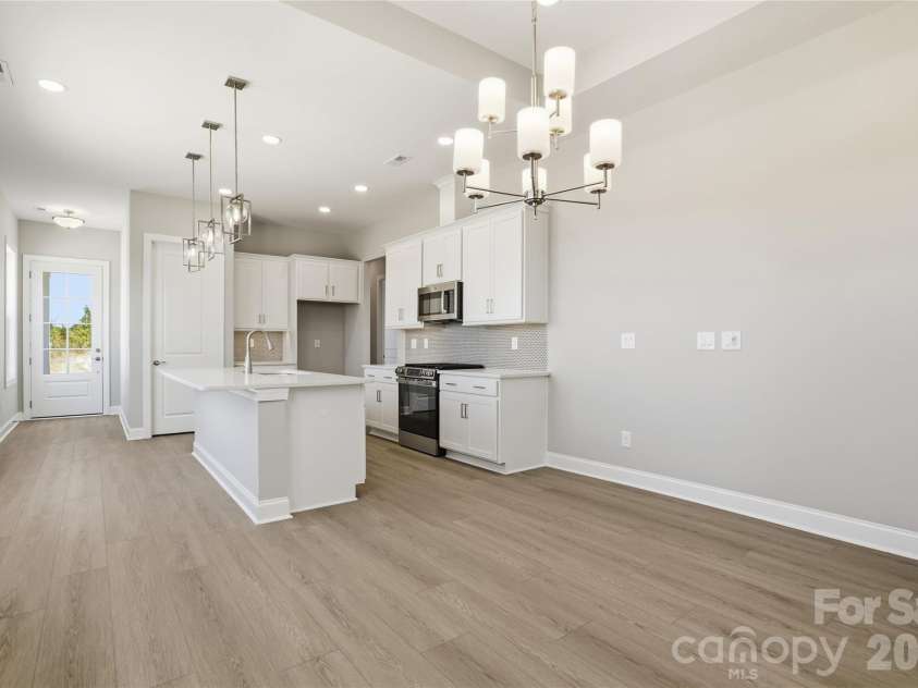 122 Marina Bay Trail, Locust, NC 28097.  MLS# CAR4388048, YatesRealty ID 37327. Dining Area