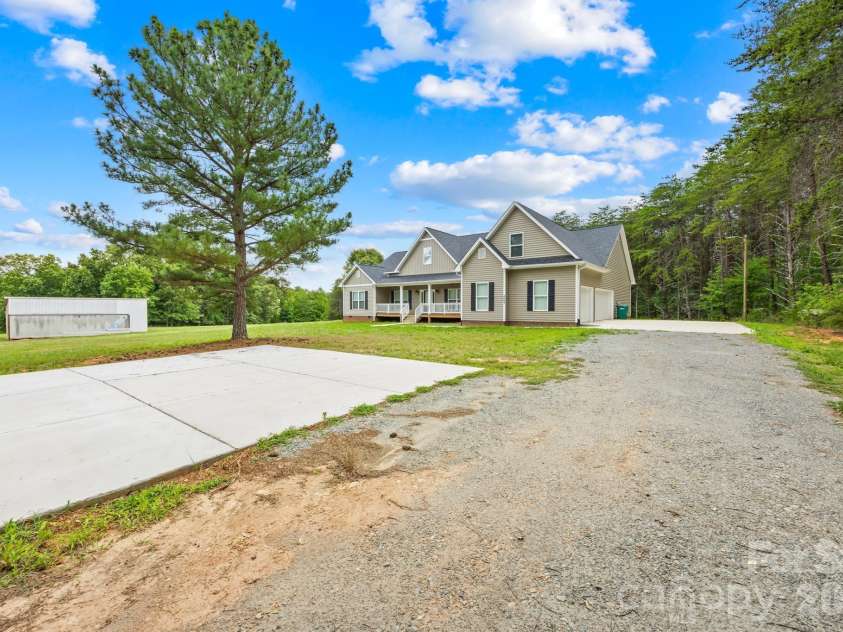 4669 Grooms Road, Reidsville, NC 27320.  MLS# CAR4400124, YatesRealty ID 37329. 