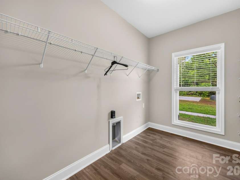 4669 Grooms Road, Reidsville, NC 27320.  MLS# CAR4400124, YatesRealty ID 37329. 