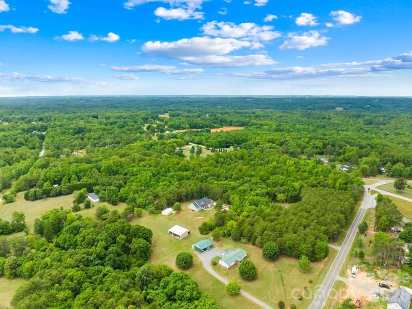 4669 Grooms Road, Reidsville, NC 27320.  MLS# CAR4400124, YatesRealty ID 37329. 