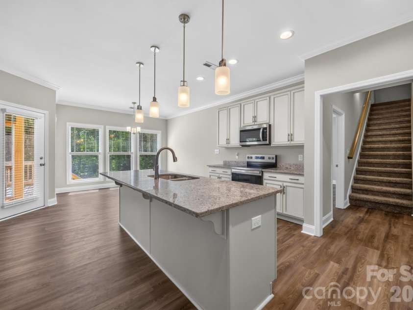 4669 Grooms Road, Reidsville, NC 27320.  MLS# CAR4400124, YatesRealty ID 37329. Kitchen