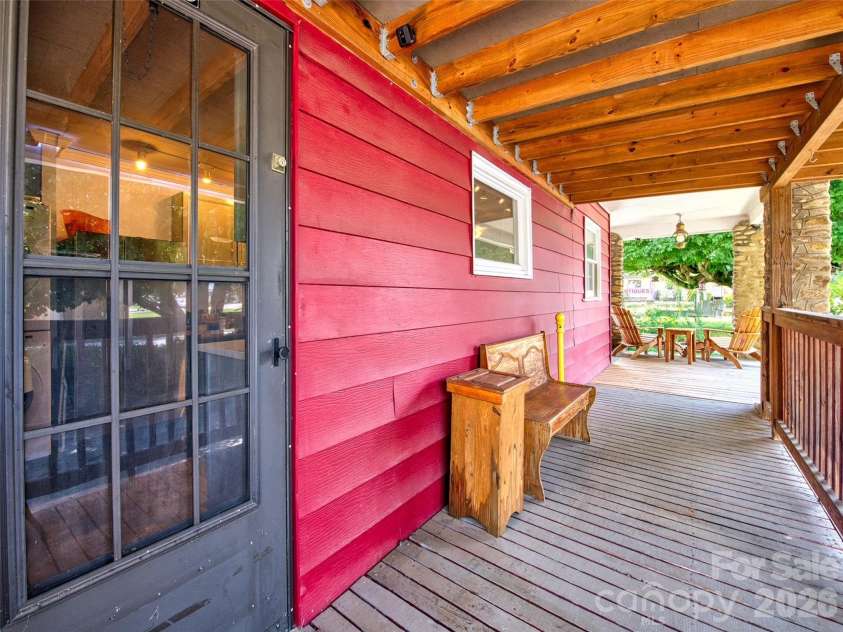 24 Belle Meade Drive, Waynesville, NC 28786.  MLS# CAR4343749, YatesRealty ID 3733. 