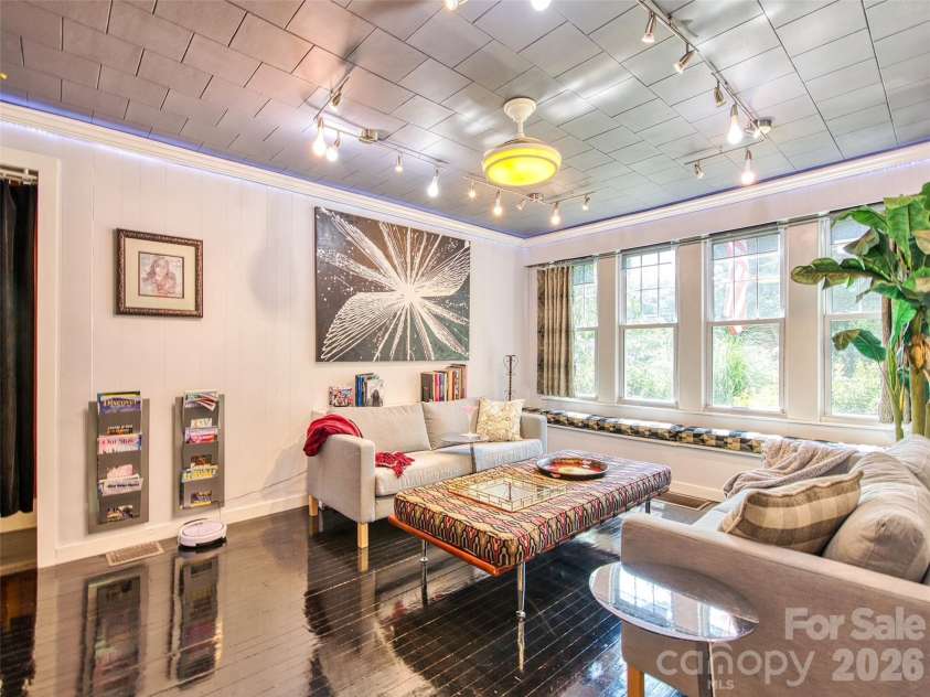 24 Belle Meade Drive, Waynesville, NC 28786.  MLS# CAR4343749, YatesRealty ID 3733. 