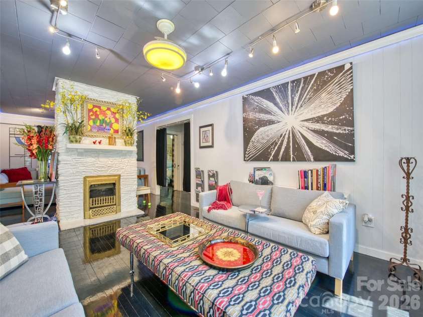 24 Belle Meade Drive, Waynesville, NC 28786.  MLS# CAR4343749, YatesRealty ID 3733. 