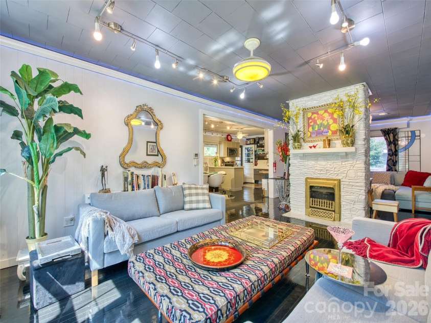 24 Belle Meade Drive, Waynesville, NC 28786.  MLS# CAR4343749, YatesRealty ID 3733. 