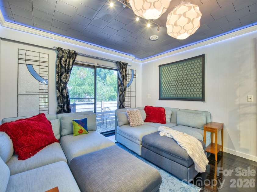 24 Belle Meade Drive, Waynesville, NC 28786.  MLS# CAR4343749, YatesRealty ID 3733. 