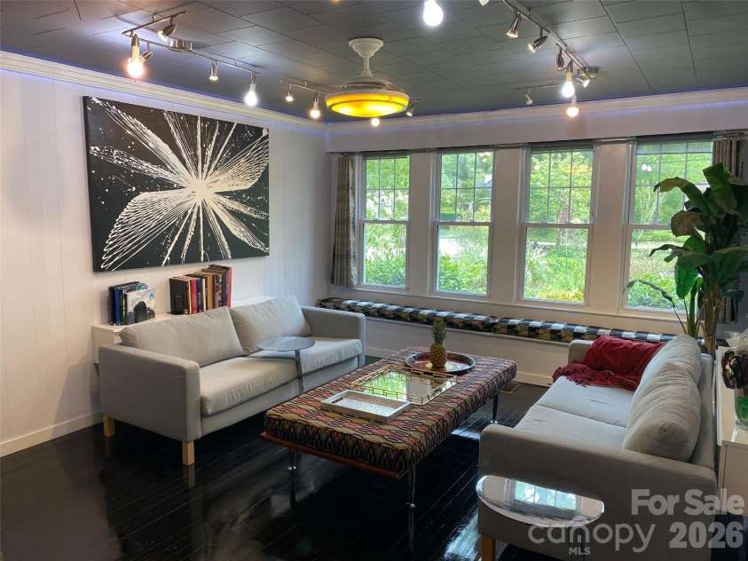 24 Belle Meade Drive, Waynesville, NC 28786.  MLS# CAR4343749, YatesRealty ID 3733. 