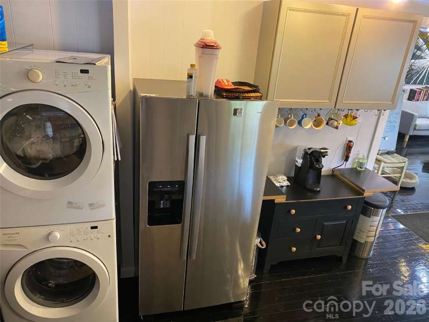 24 Belle Meade Drive, Waynesville, NC 28786.  MLS# CAR4343749, YatesRealty ID 3733. 