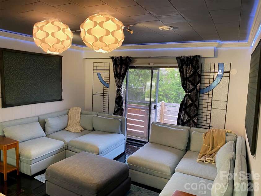 24 Belle Meade Drive, Waynesville, NC 28786.  MLS# CAR4343749, YatesRealty ID 3733. 