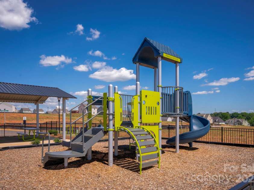 505 Maddox Drive, Shelby, NC 28152.  MLS# CAR4239028, YatesRealty ID 3733. 