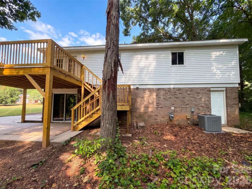 1716 Timberlane Street, Gastonia, NC 28054.  MLS# CAR4401623, YatesRealty ID 37330. 