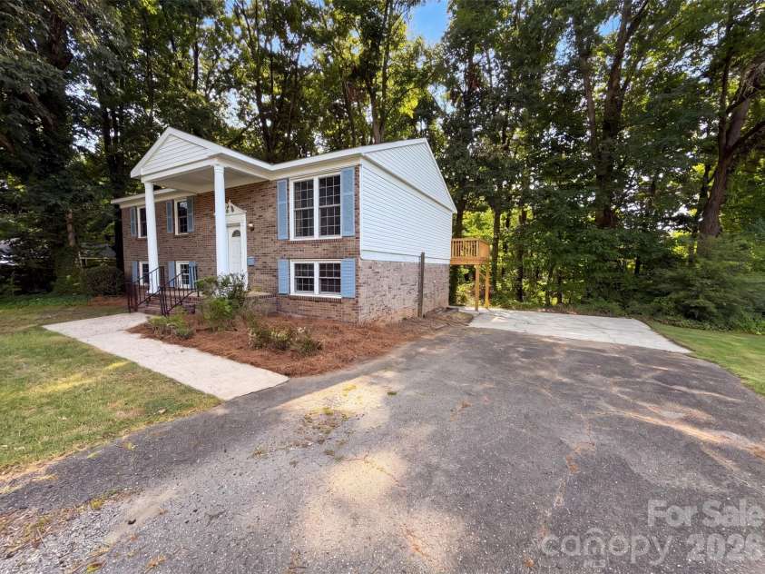 1716 Timberlane Street, Gastonia, NC 28054.  MLS# CAR4401623, YatesRealty ID 37330. 