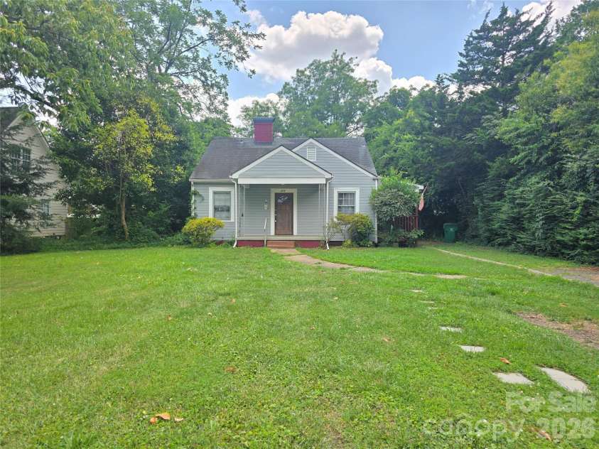 614 Marsh Road, Charlotte, NC 28209.  MLS# CAR4398964, YatesRealty ID 37331. 