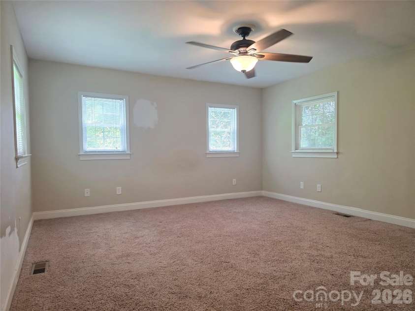 614 Marsh Road, Charlotte, NC 28209.  MLS# CAR4398964, YatesRealty ID 37331. 