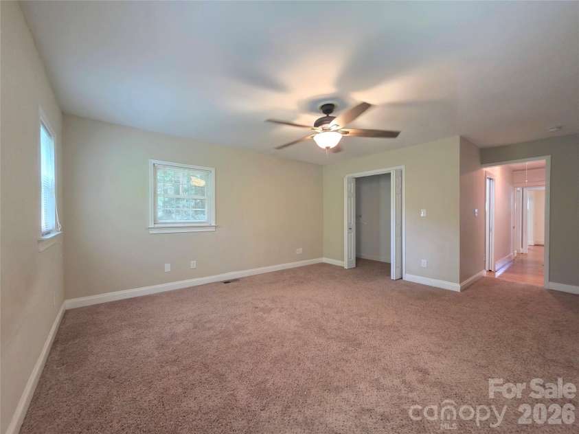 614 Marsh Road, Charlotte, NC 28209.  MLS# CAR4398964, YatesRealty ID 37331. 