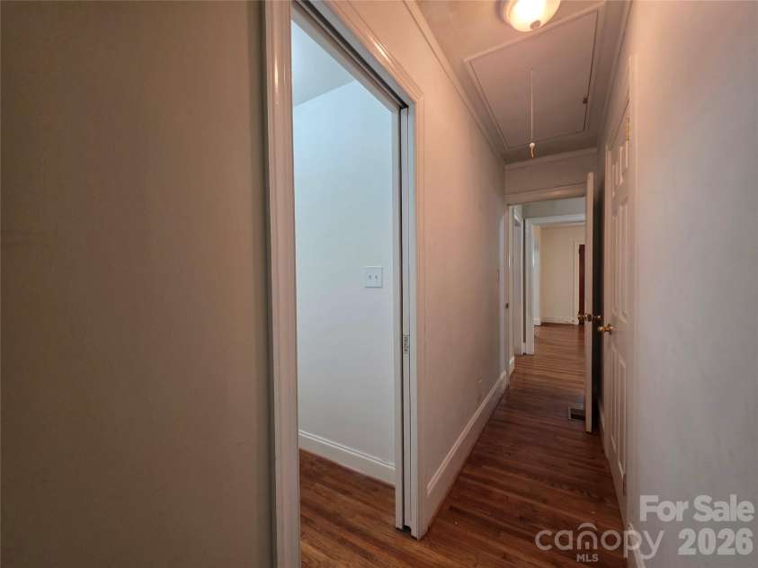 614 Marsh Road, Charlotte, NC 28209.  MLS# CAR4398964, YatesRealty ID 37331. 