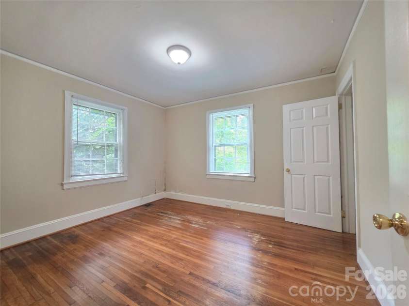 614 Marsh Road, Charlotte, NC 28209.  MLS# CAR4398964, YatesRealty ID 37331. 