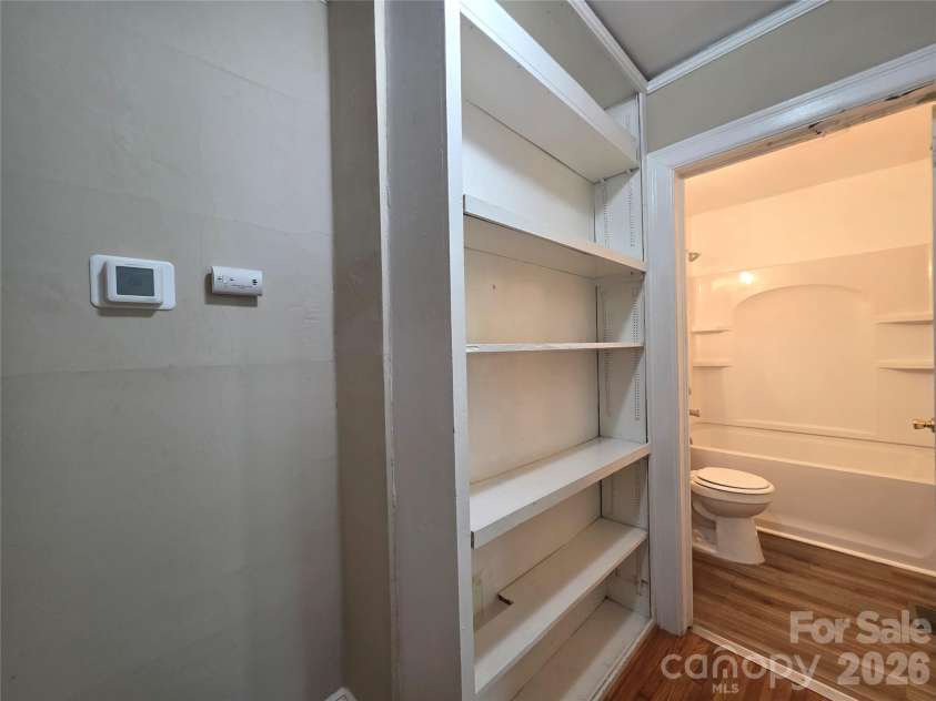 614 Marsh Road, Charlotte, NC 28209.  MLS# CAR4398964, YatesRealty ID 37331. 