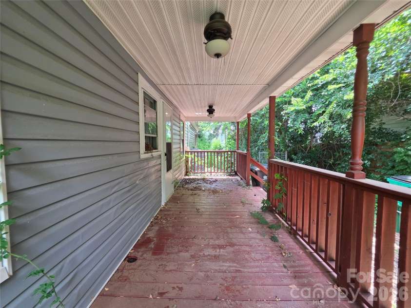 614 Marsh Road, Charlotte, NC 28209.  MLS# CAR4398964, YatesRealty ID 37331. 