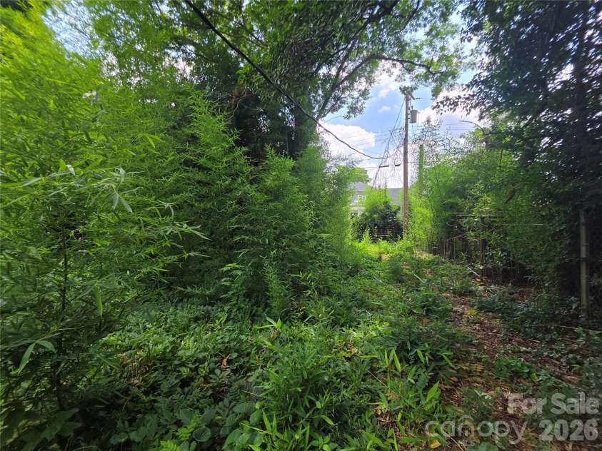 614 Marsh Road, Charlotte, NC 28209.  MLS# CAR4398964, YatesRealty ID 37331. 