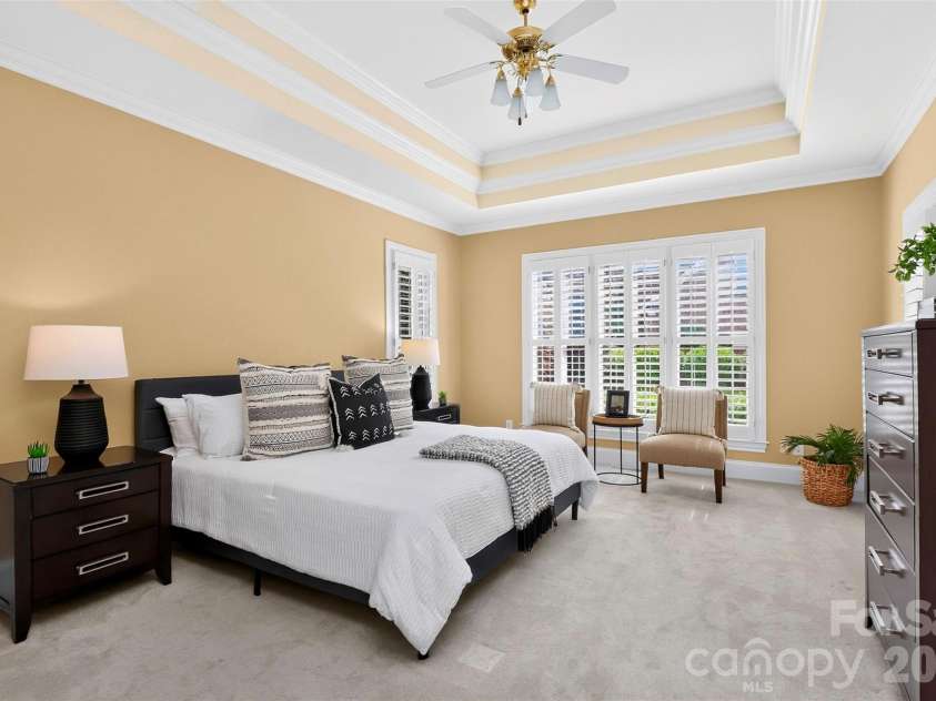 6907 Meadow Run Lane, Charlotte, NC 28277.  MLS# CAR4396037, YatesRealty ID 37333. 