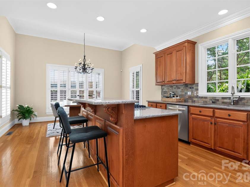6907 Meadow Run Lane, Charlotte, NC 28277.  MLS# CAR4396037, YatesRealty ID 37333. 