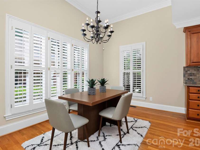 6907 Meadow Run Lane, Charlotte, NC 28277.  MLS# CAR4396037, YatesRealty ID 37333. 